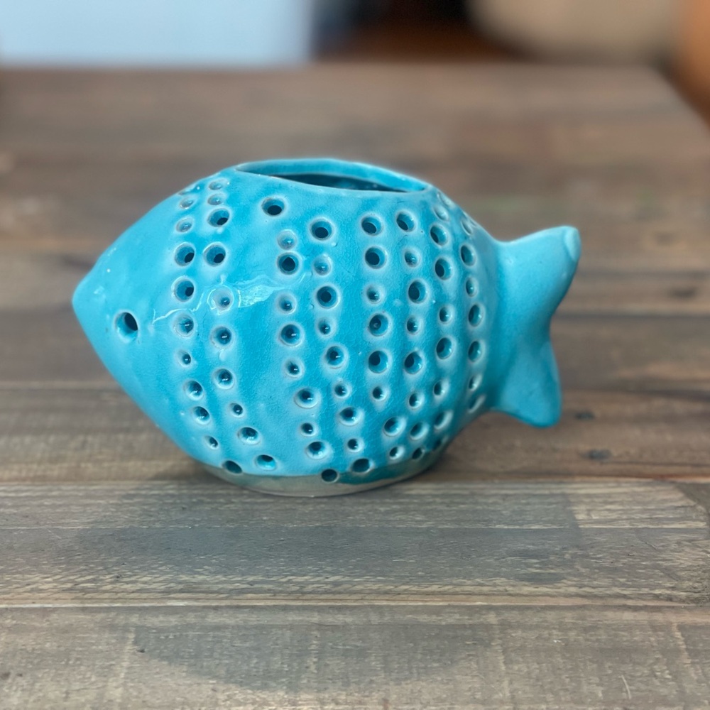 Fish tea light candle